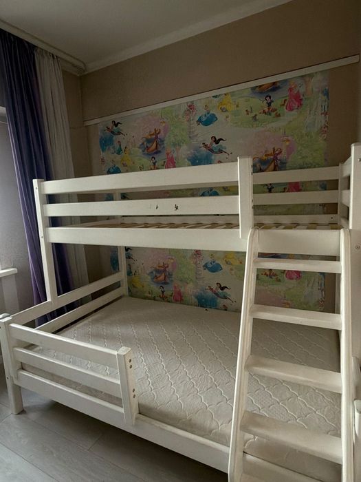 Продам детскую двухъярусную кровать из МДФ