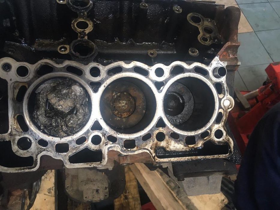 reparam motoare range rover , reparatii land rover , jaguar