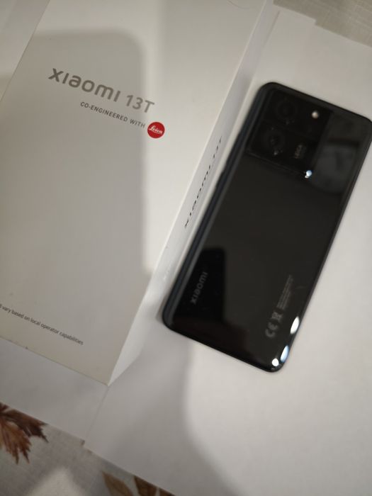 Продам недорого смартфон Xiaomi 13T