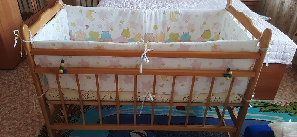Детская кроватка