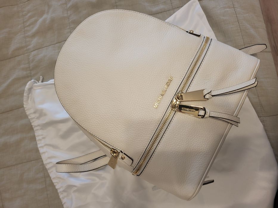 Кожена раница Michael Kors