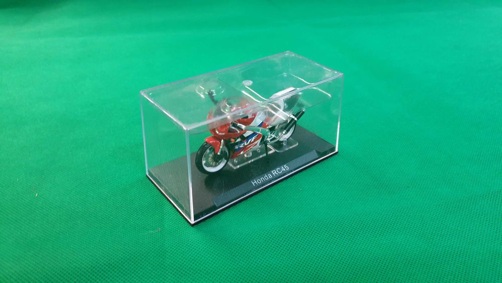 Motociclete scara 1/24 - LOT