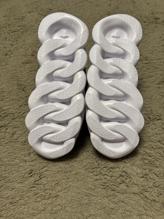Versace Chain Reaction