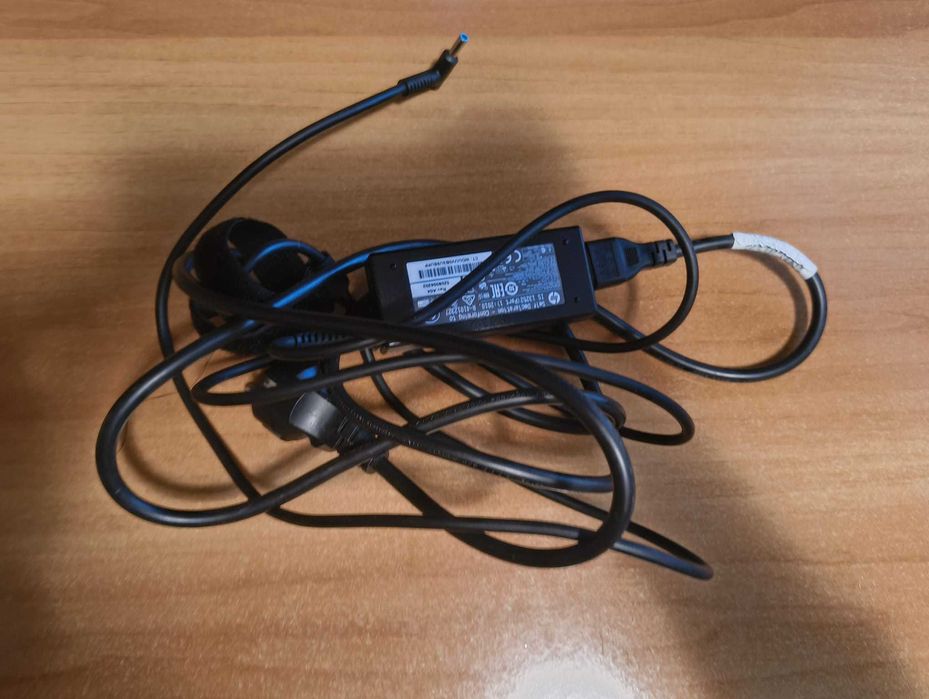 Laptop HP .Intel i5 8th gen . 240GB SSD . Nvidia 130mx 4GB . 8GB DDR4.