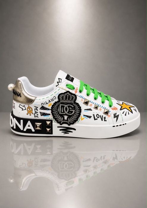 Dolce Gabbana.
