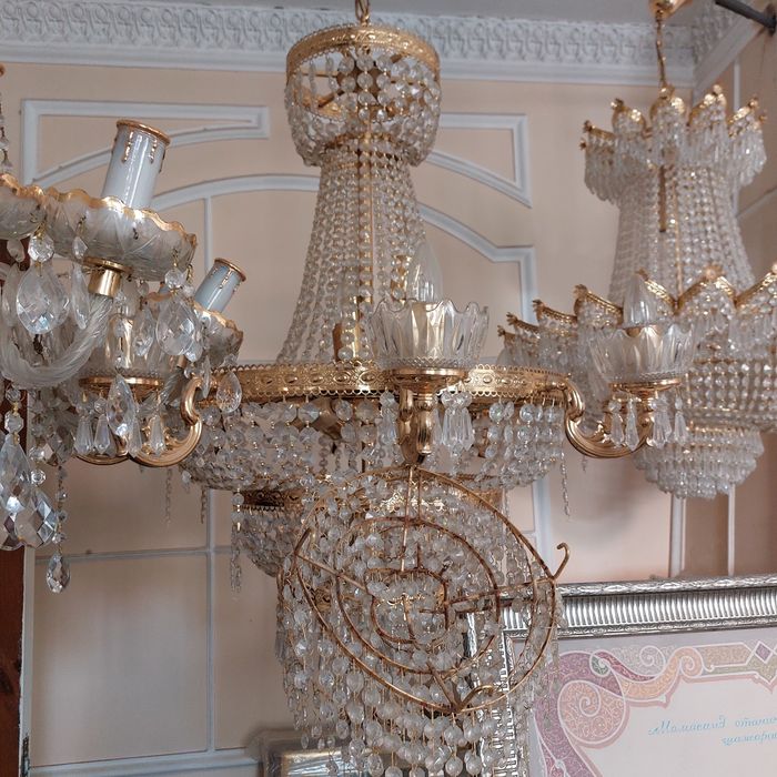 Продаются хрустальные люстры