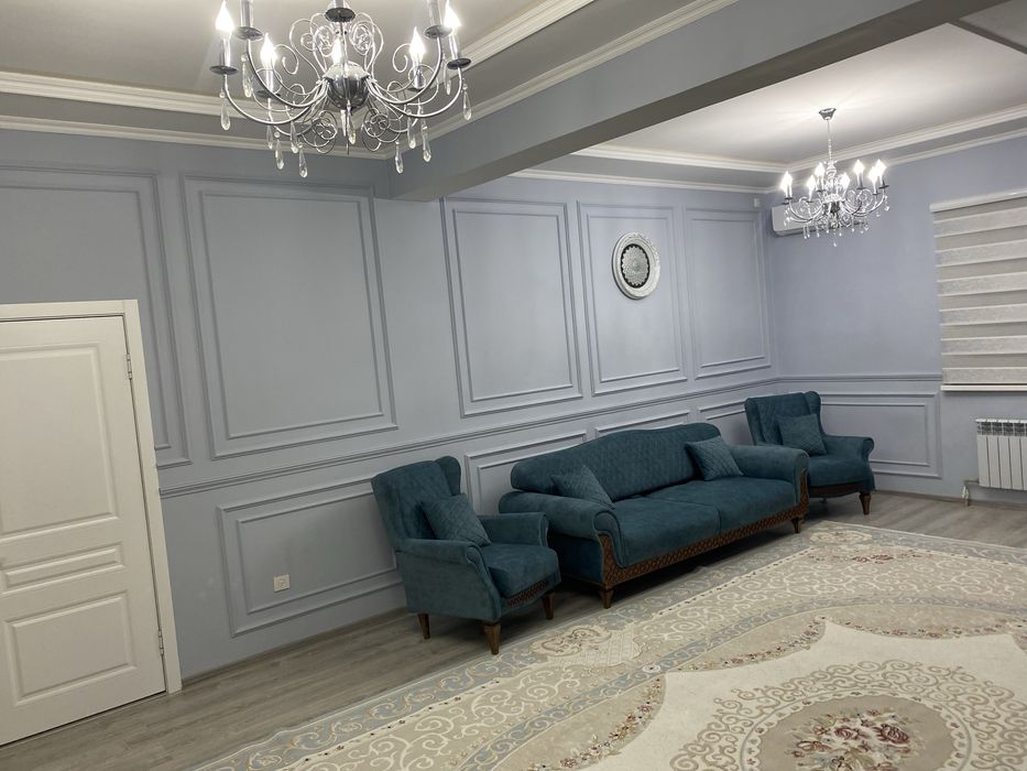 Дом мансардный большой