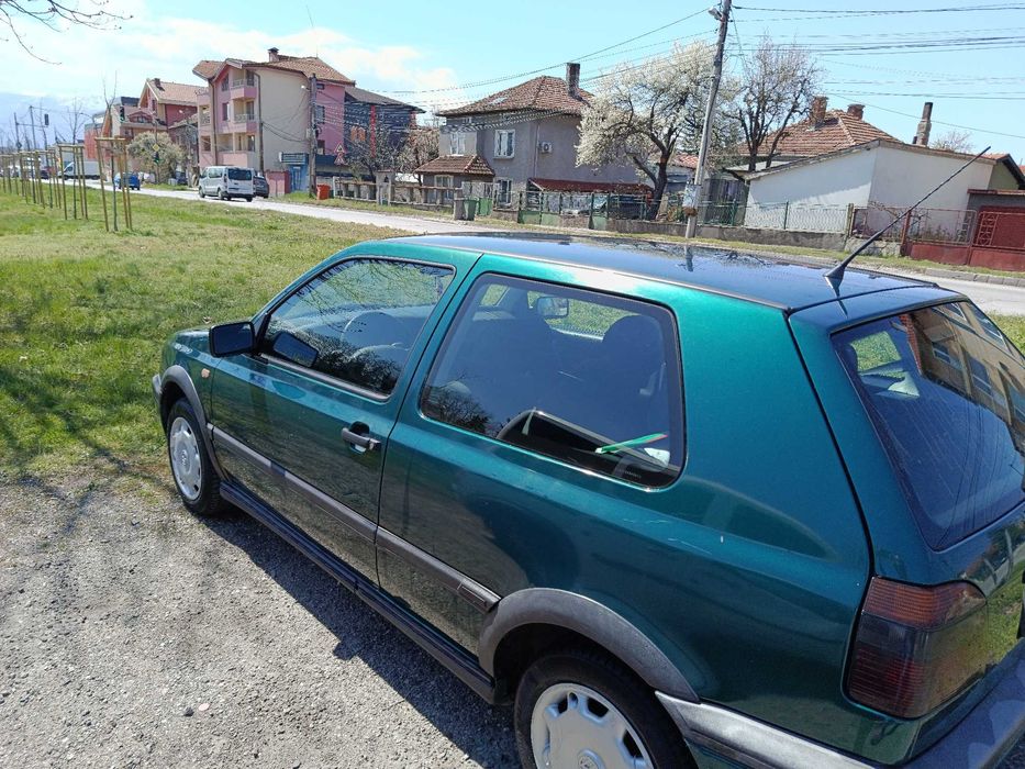 Продавам GOLF III