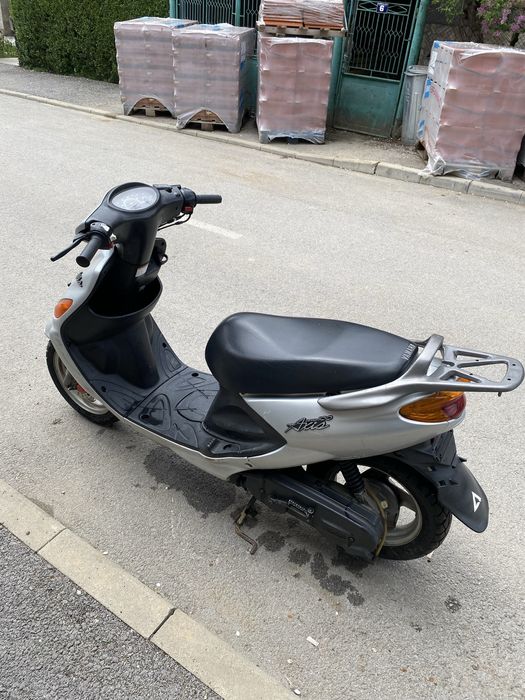 Yamaha Grand Axis 100