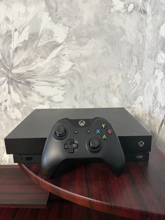 Продам Xbox one x один геймпад
