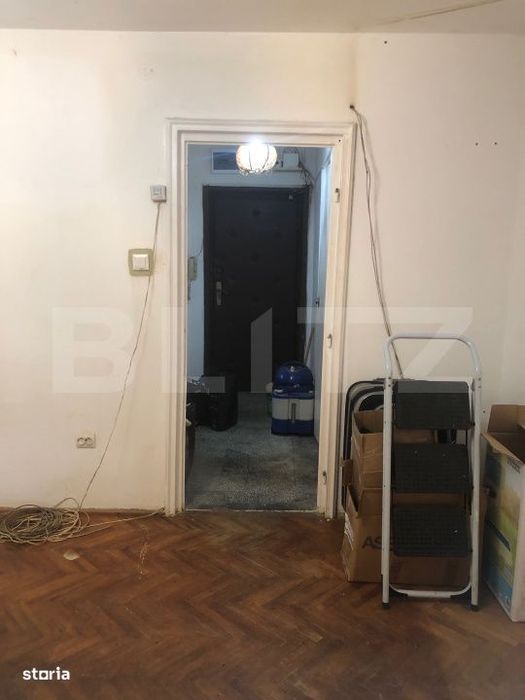 Apartament de vanzare, 50 mp, cu balcon , zona Solidaritatii