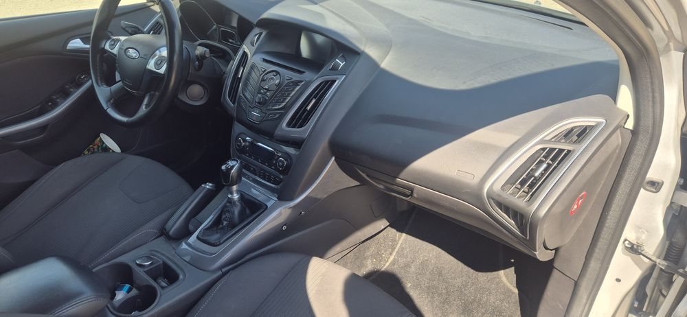 FORD Focus 2013 — imagine 4