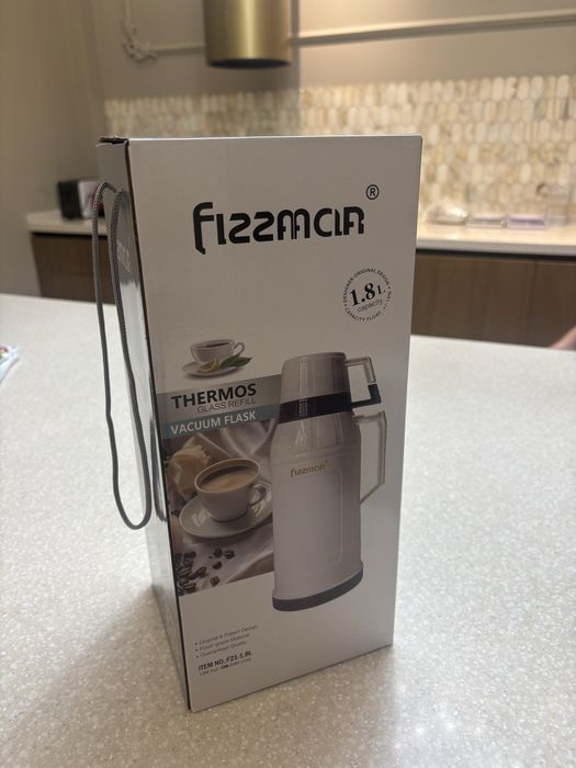 Термос 1.8 литра новый