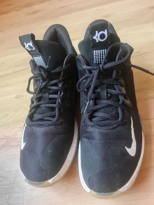 Баскетболни кецове Nike 45 номер