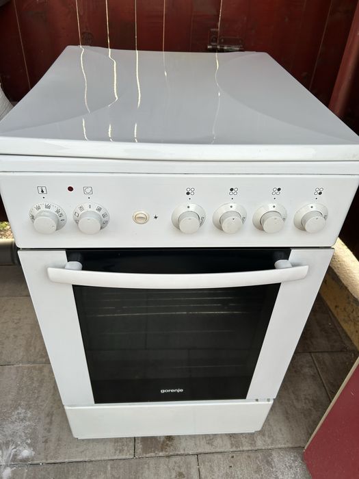 Aragaz 4 ochiuri cu aprindere + cuptor electric