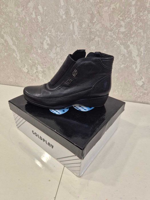 Ботинки женские кожаные