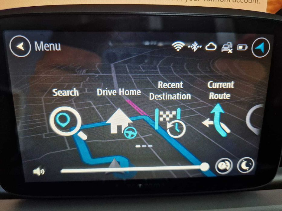 TomTom GO Professional 6200 – Navigație Profesională Specială pentru Camioane / TIR / Autocare