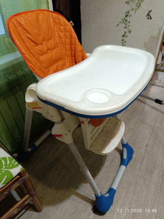 Детский стульчик для кормления