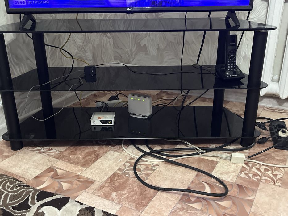 Полка для телевизора