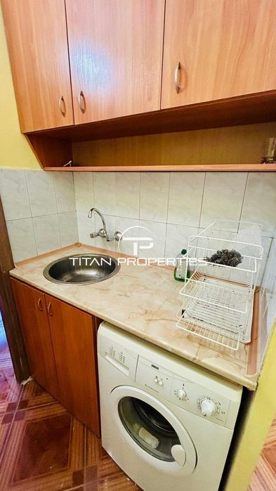 Дава се под наем Едностаен апартамент в Бургас, Славейков - 42 кв.м за 298.86 € - Снимка #2