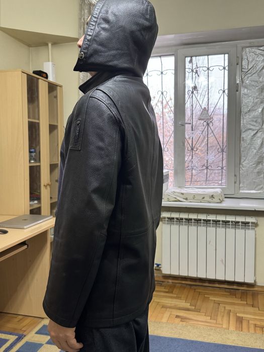 Продам кожанную куртку