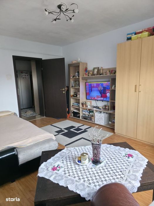 Apartament 1Mai 3camere, boxa, cu centrala 4/4 — fotografia 1