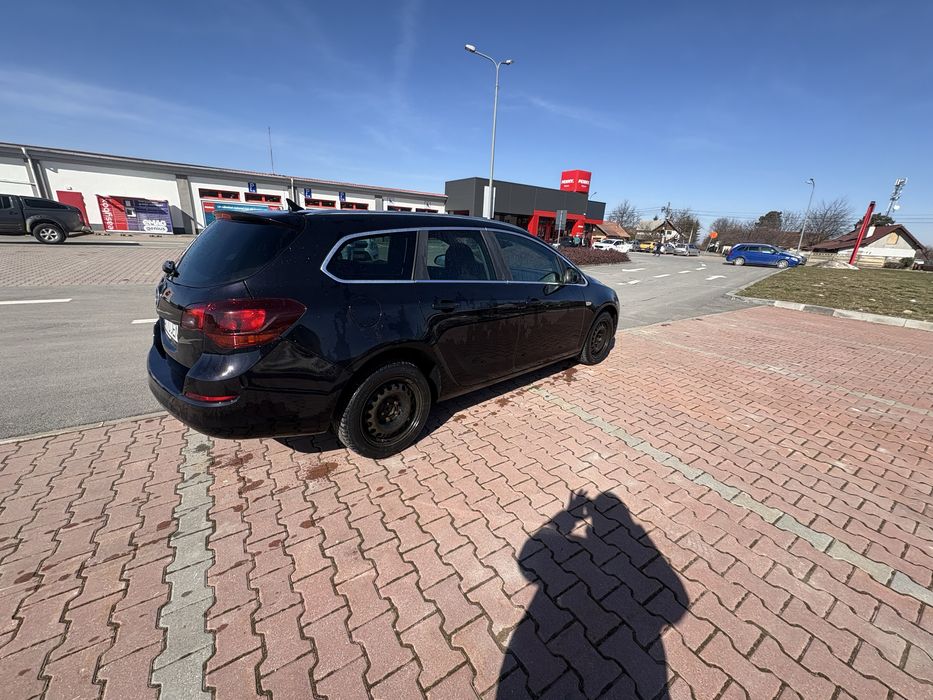 Opel Astra j 2011 2.0 diesel