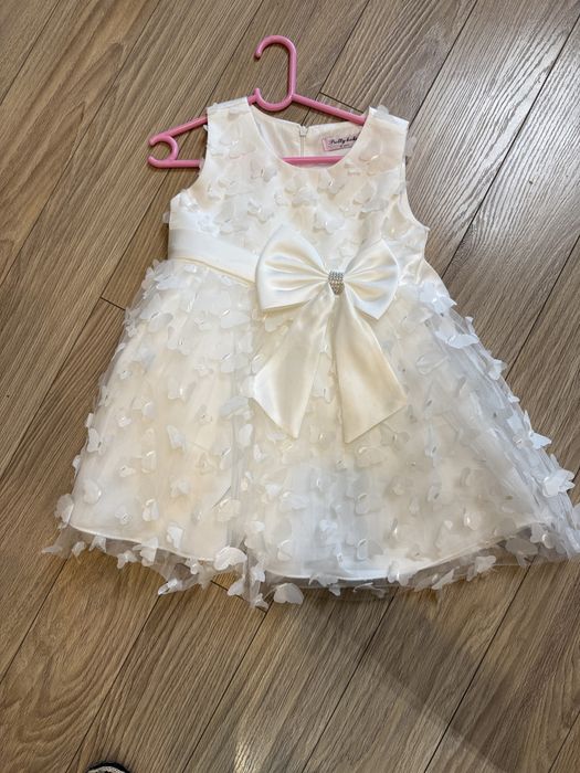 Детска бяла официална рокля 104