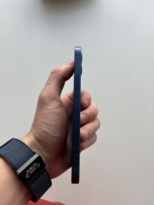 Продам IPhone 12 128gb