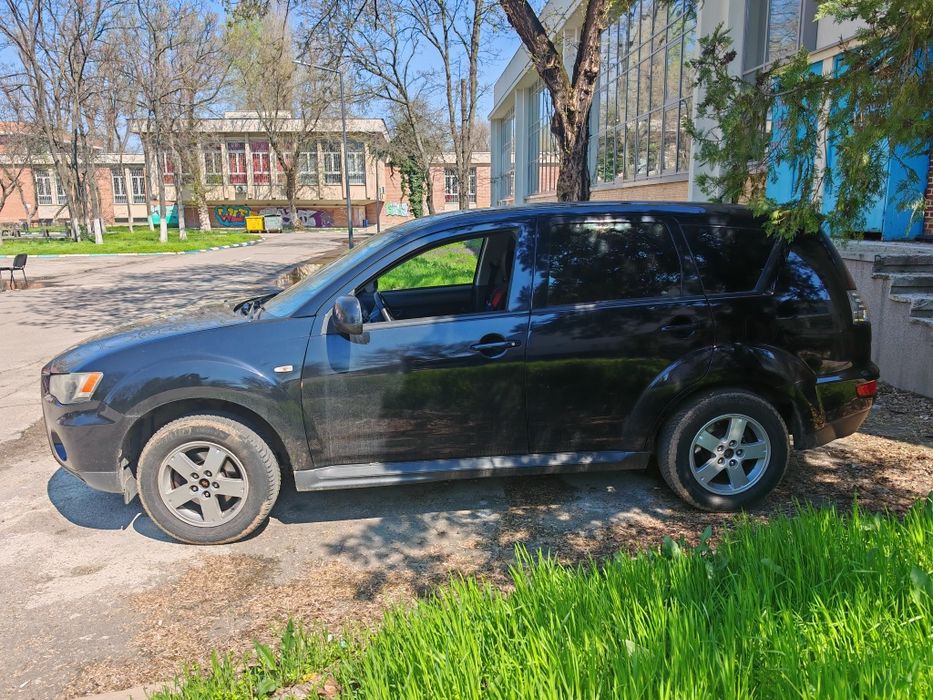 Mitsubishi Outlander 2012