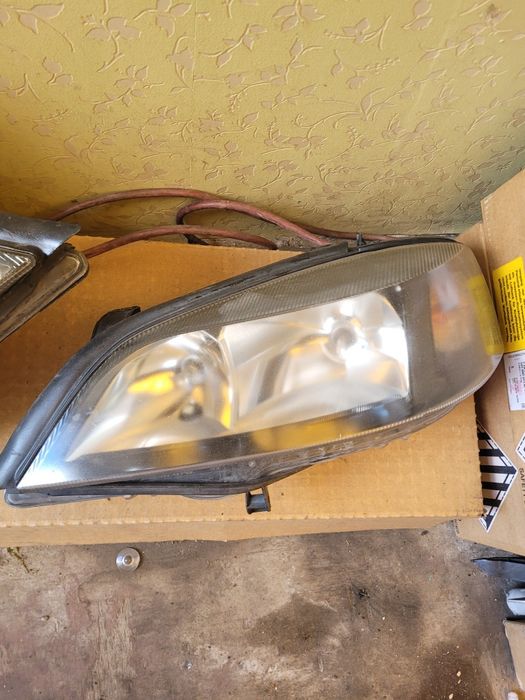 Far stanga dreapta opel astra g