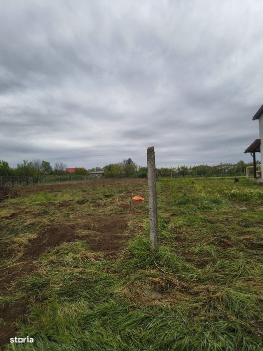 Teren intravilan de vânzare, 2067mp, utilități