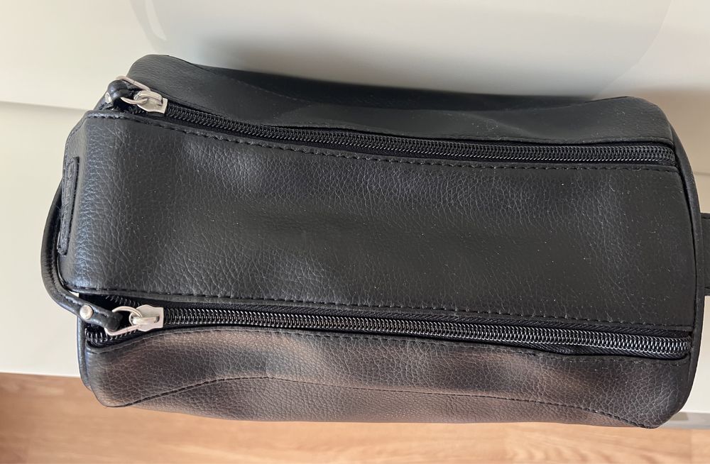 Косметичка GUESS, оригинал