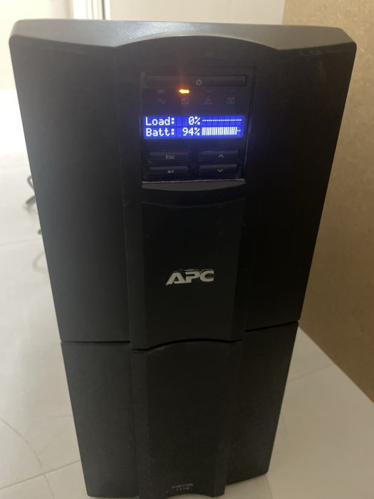 Продам ИБП APC Smart-UPS 2200VA
