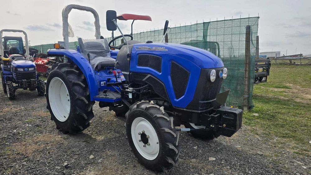 Tractor 50 CP 4 cilindri  nou cu garantie