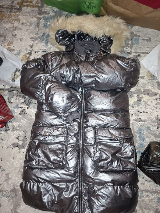 Продам детскую куртку