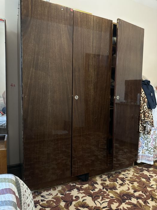 Шкаф советски мустахкам