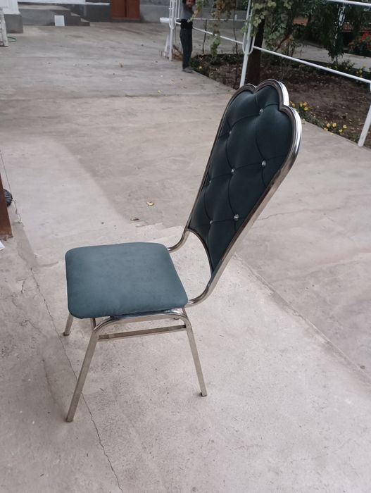 Toʻyxonalar uchun nerjaveykalik stullar