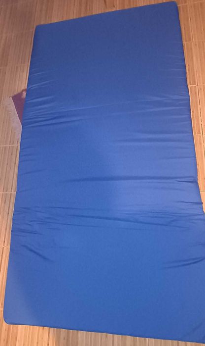 Saltea gimnastica cu husa PTP (poliester impregnat) 200x100x10cm