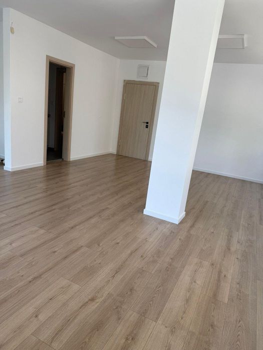 Дава се под наем Офис в Пловдив, Център - 56 кв.м за 510 € - Снимка #3