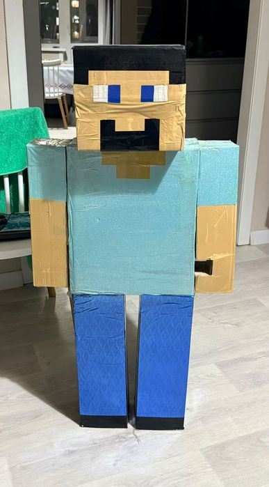 Ростовая фигура Minecraft (Стив)