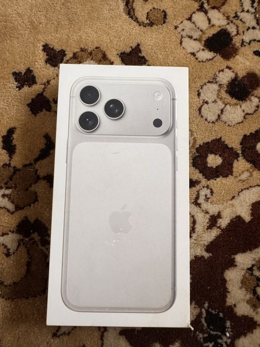 Оригинална кутия за Iphone 17 pro max-Само кутия без телефон