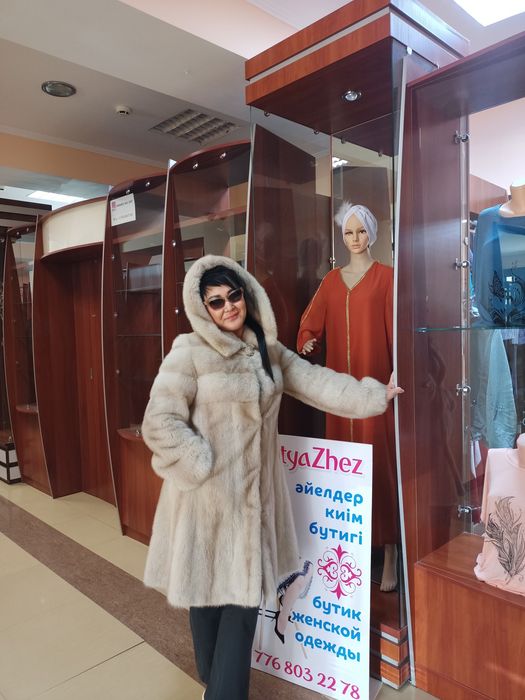 Красивая и тёплая шуба из норки