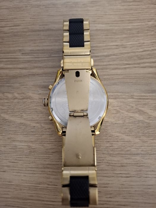 Vând ceas Armani exchange, preț 1390 Ron. Usor negociabil!
