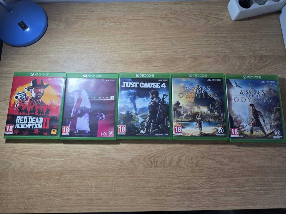 Xbox One 1TB + 5 jocuri