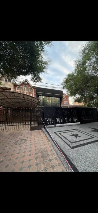 Срочна Продаётся Идеалное локация для Под офис 3 соток Яккасарай 1 лин