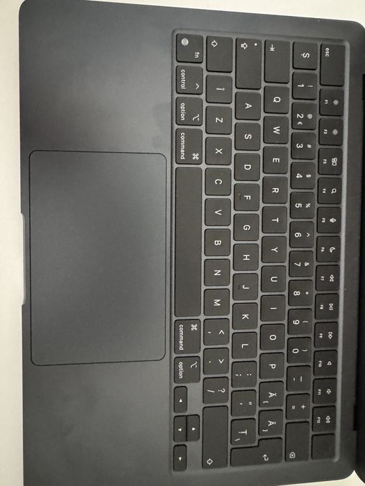Macbook Air M2 SSD 256, 16 Gb Ram