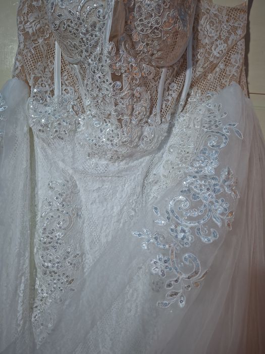 Rochie de mireasa noua