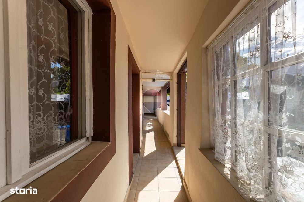 Casă de închiriat cu 4 camere în Pârneava – mobilată și utilată