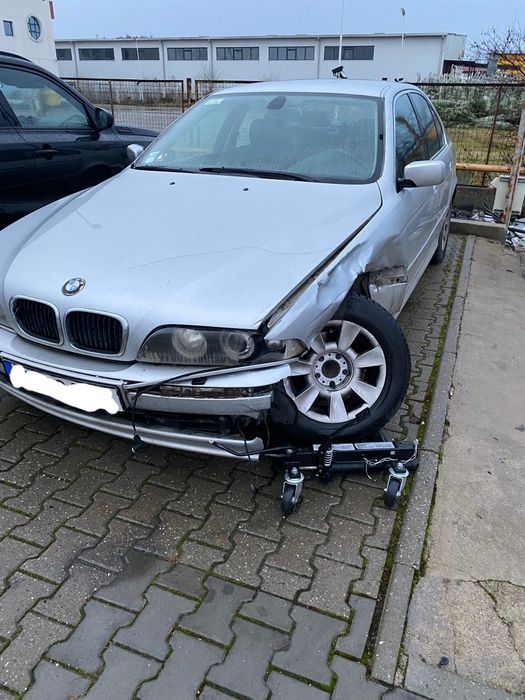 Dezmembrez bmw e39 520 525 530